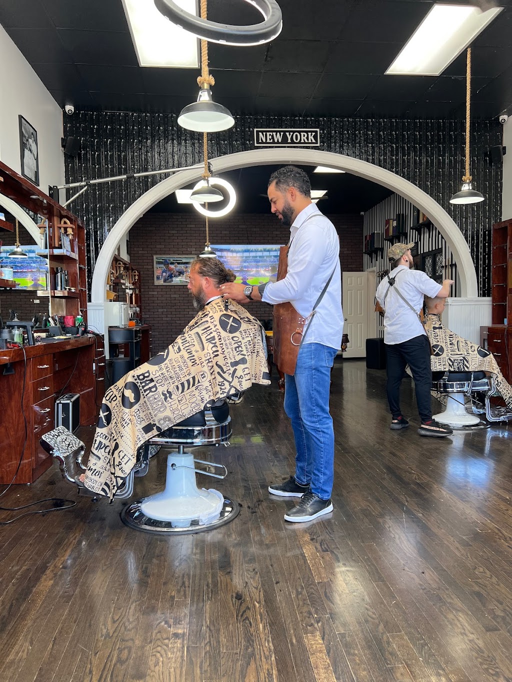 Olde tyme barbershop | 344 Jericho Turnpike, Floral Park, NY 11001, USA | Phone: (631) 239-2772