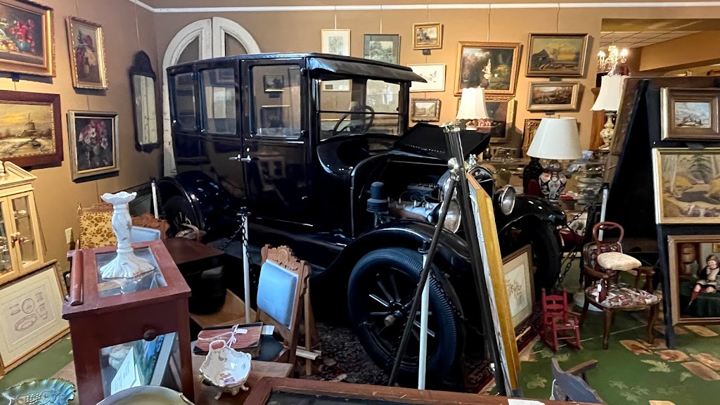 Mansion House Art and Antiques | 120 N Church St, Smithfield, VA 23430 | Phone: (757) 357-3968