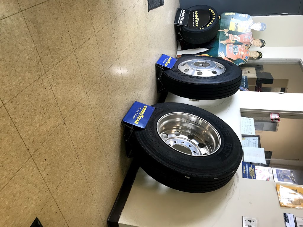 Goodyear Commercial Tire & Service Centers | 16701 Van Dam Rd, South Holland, IL 60473, USA | Phone: (708) 331-3700