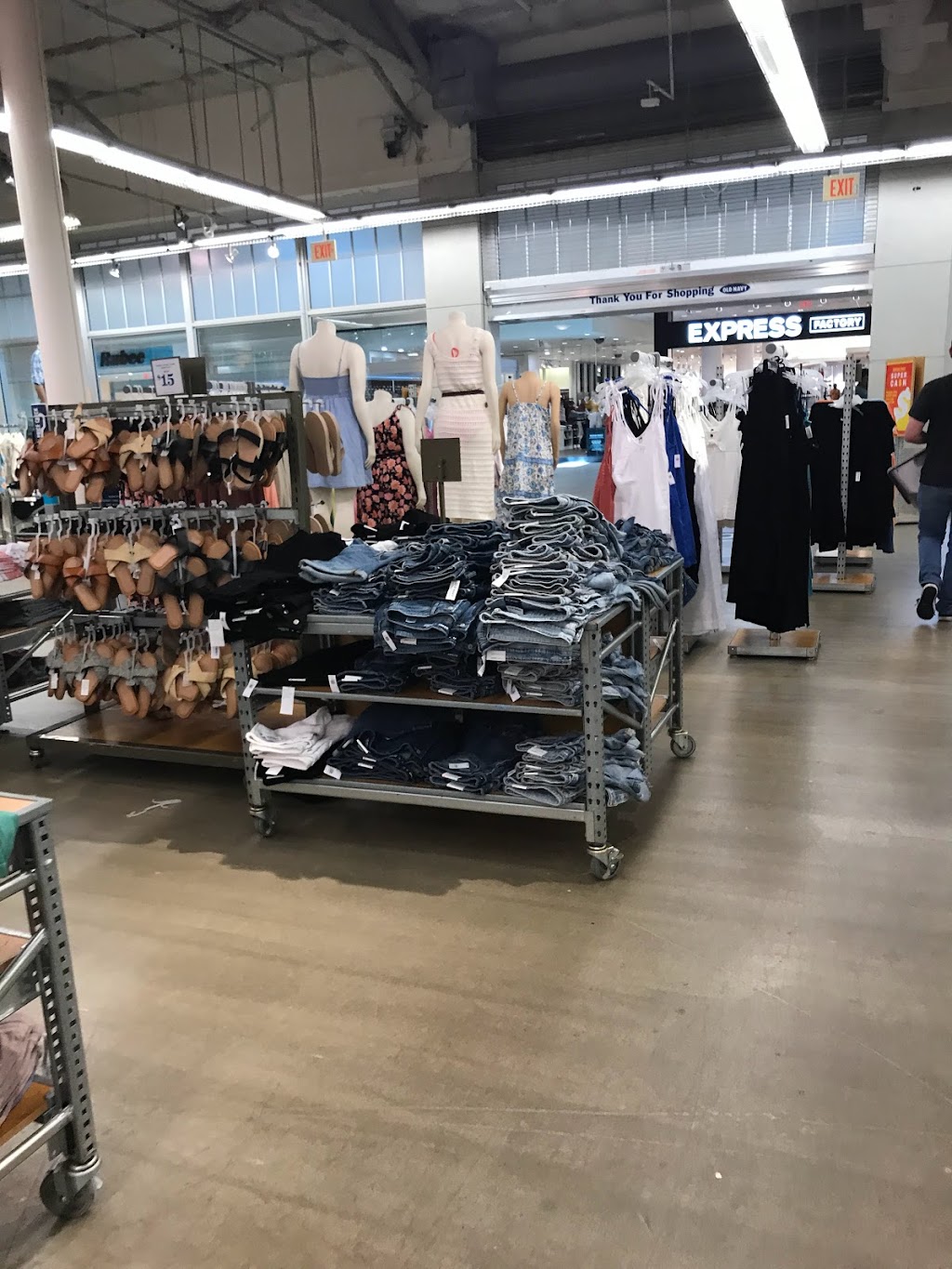 Old Navy | 755 NJ-18, East Brunswick, NJ 08816, USA | Phone: (732) 613-4821