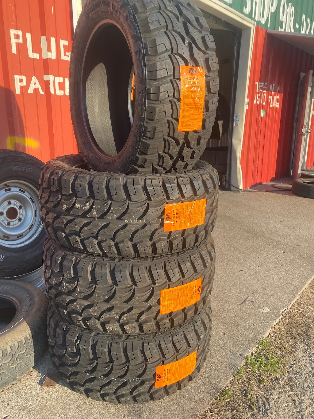 Fast tire shop llc. | 1307 N Wood Dr, Okmulgee, OK 74447, USA | Phone: (918) 934-1648