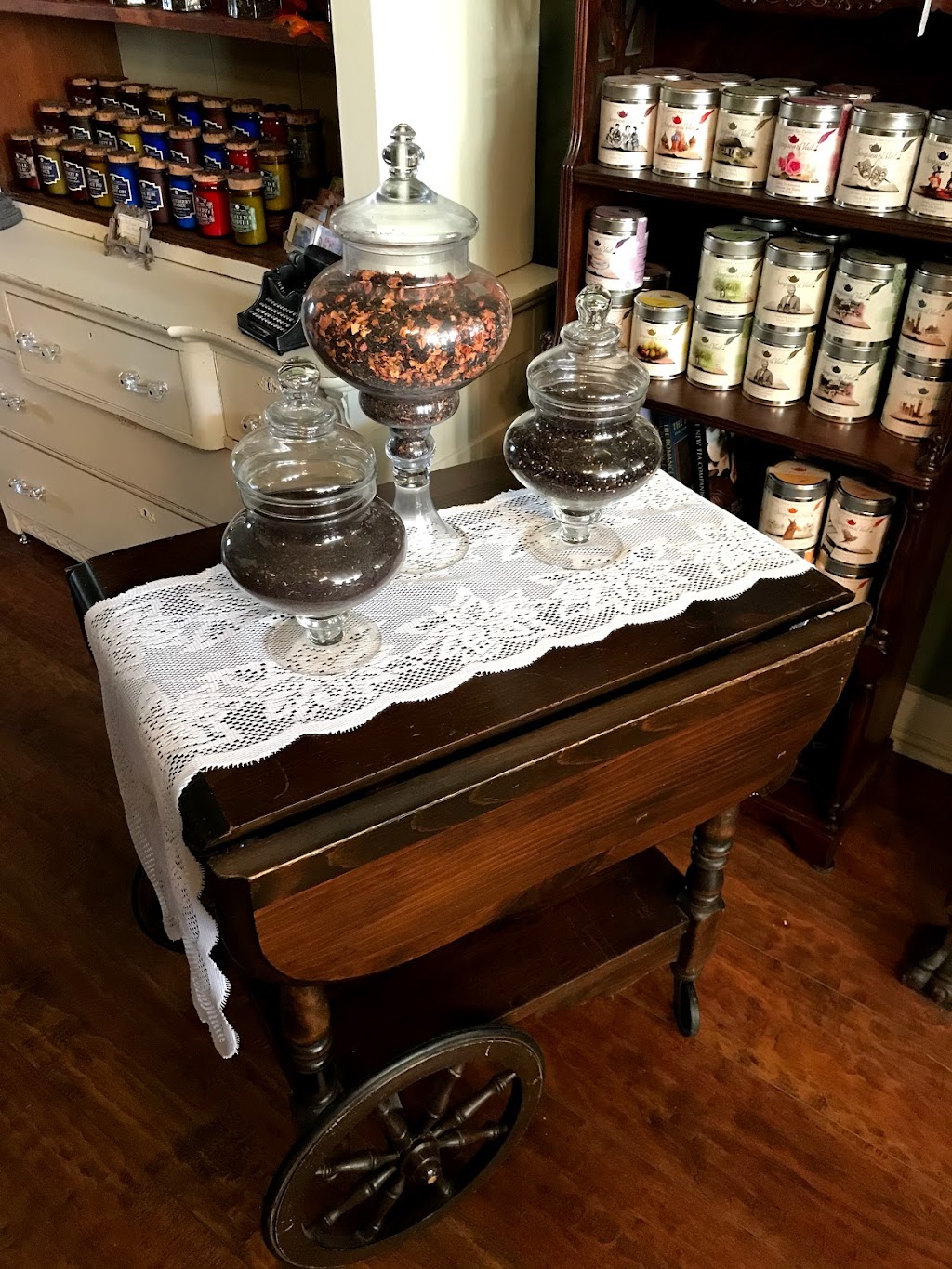 The English Rose Tea Shoppe | 527 Main St, Medina, NY 14103, USA | Phone: (585) 798-4410