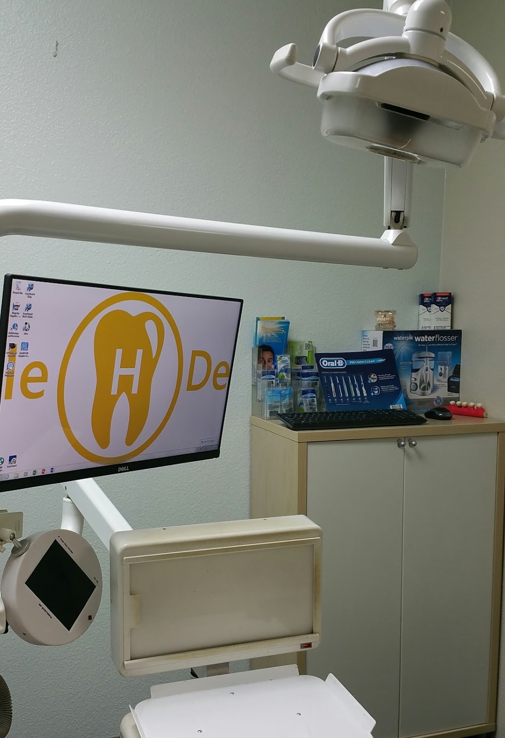 Circle H Dental | 1150 N Harbor Blvd STE 154, Anaheim, CA 92801, USA | Phone: (714) 533-9622