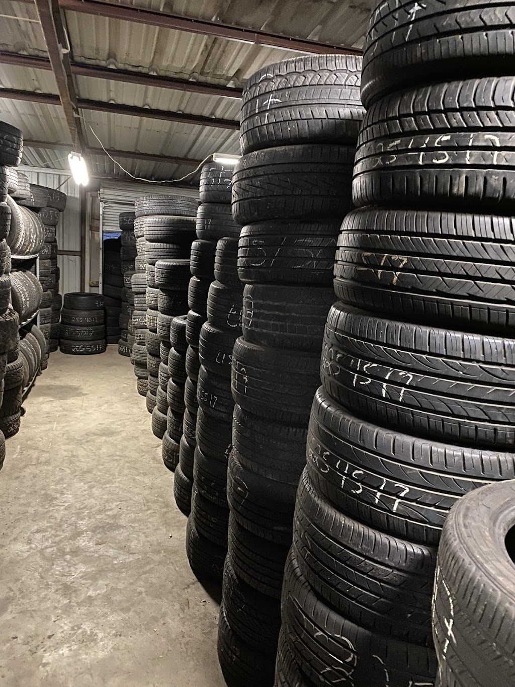 Jr’s Tire Service | 5912 Edgewood Pl, Little Elm, TX 75068, USA | Phone: (214) 229-1446