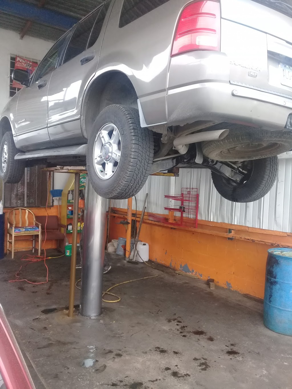 Auto Shop | Chichimeca 17873, Vista Alamar, 22450 Tijuana, B.C., Mexico | Phone: 664 207 6100