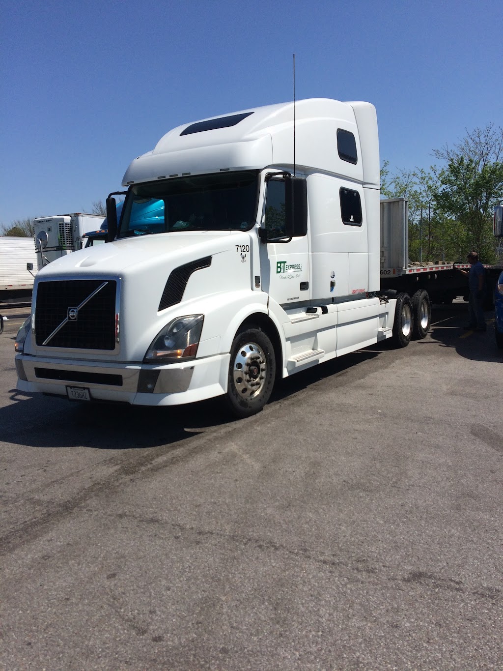 W Ts Truck Wash | 2441 S Church St A, Murfreesboro, TN 37127, USA | Phone: (615) 848-1088