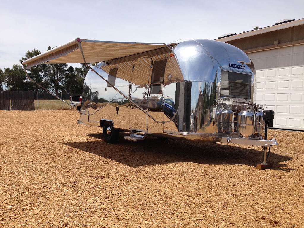 Artistic Airstreams | 24436 S Hwy 99 E, Canby, OR 97013, USA | Phone: (503) 266-2600