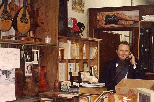 Stein On Vine | 848 Vine St, Los Angeles, CA 90038, USA | Phone: (323) 467-7341