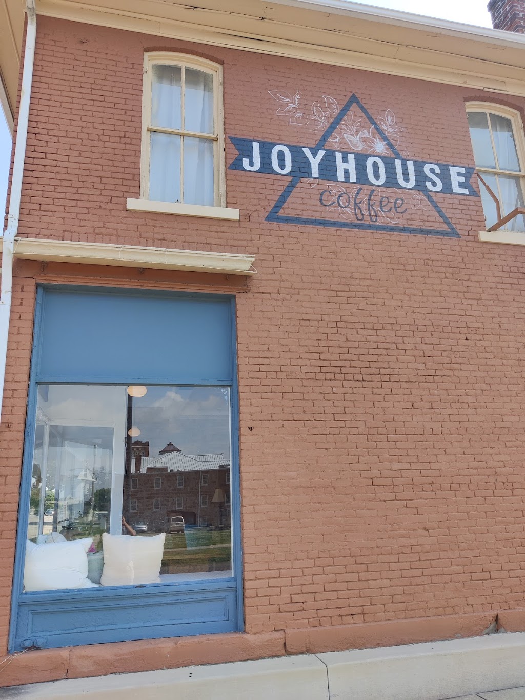 Joy House Coffee | 202 N Pickaway St, Circleville, OH 43113 | Phone: (740) 500-6053
