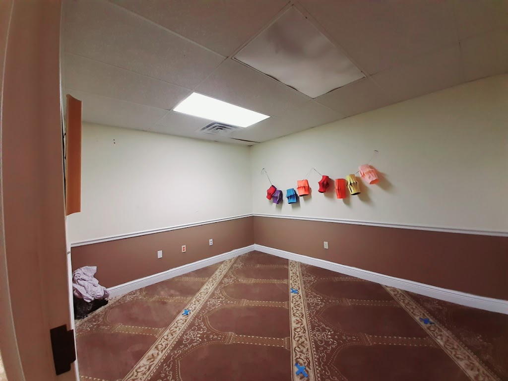 Masjid Omar Al-Farooq | 526 W Lake Mary Blvd, Sanford, FL 32773, USA | Phone: (407) 431-5396