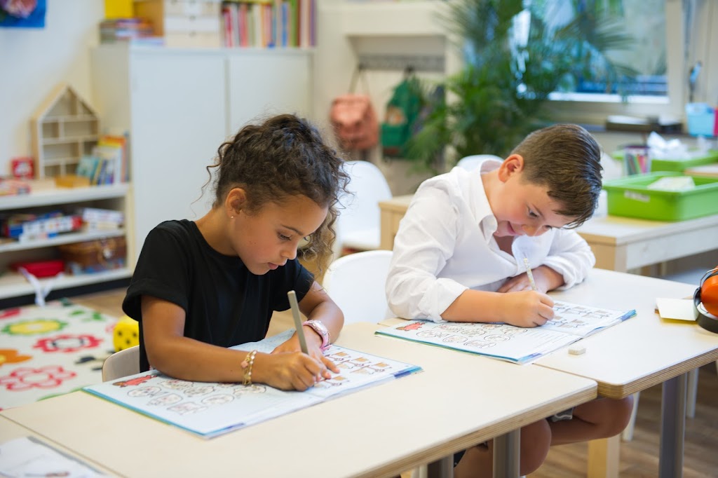 Winford Bilingual Primary School | Jan Luijkenstraat 29, 1071 CK Amsterdam, Netherlands | Phone: 020 751 6650