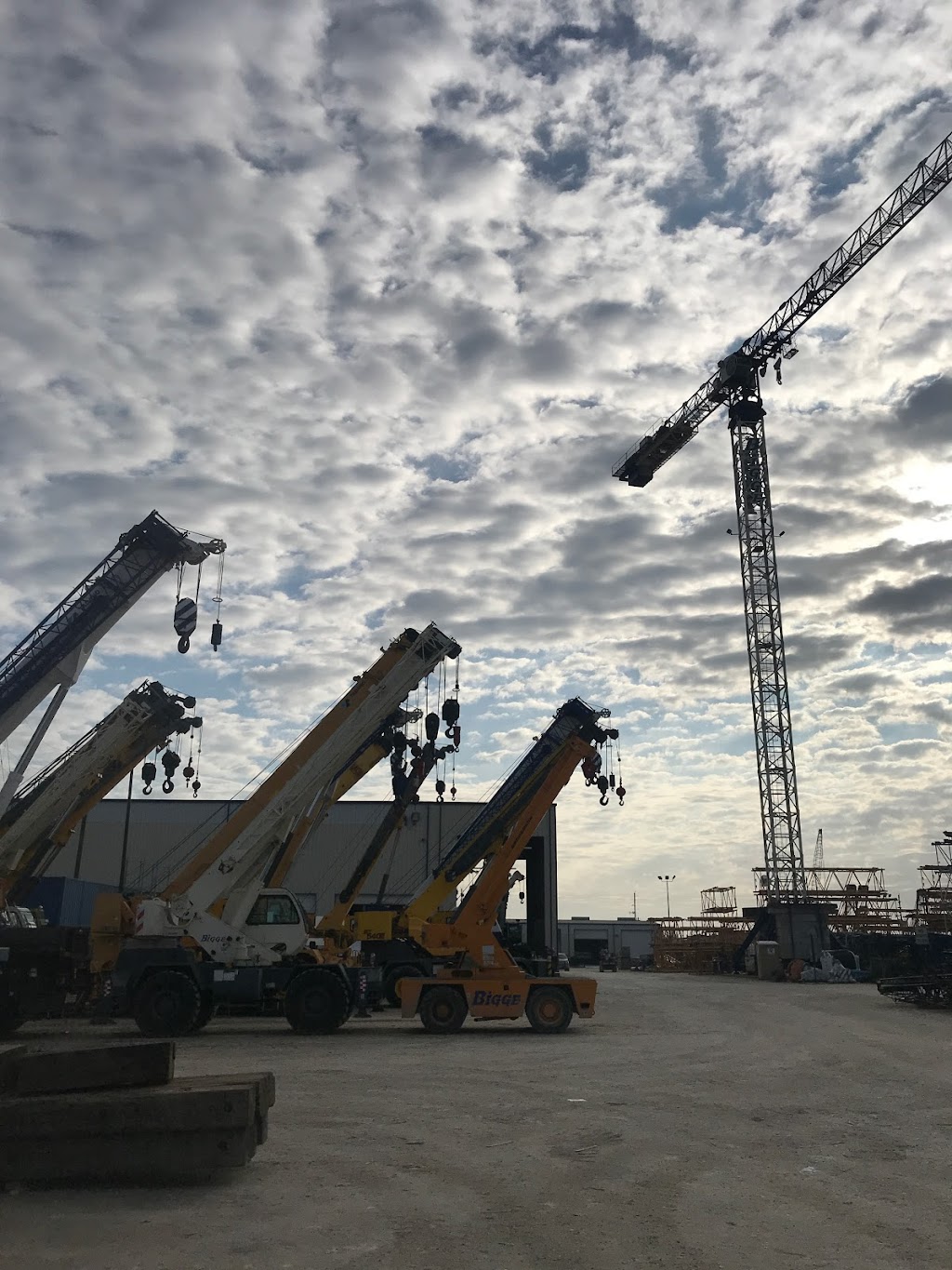 Bigge Crane and Rigging Co. | 8300 McHard Rd, Houston, TX 77053, USA | Phone: (713) 352-6832