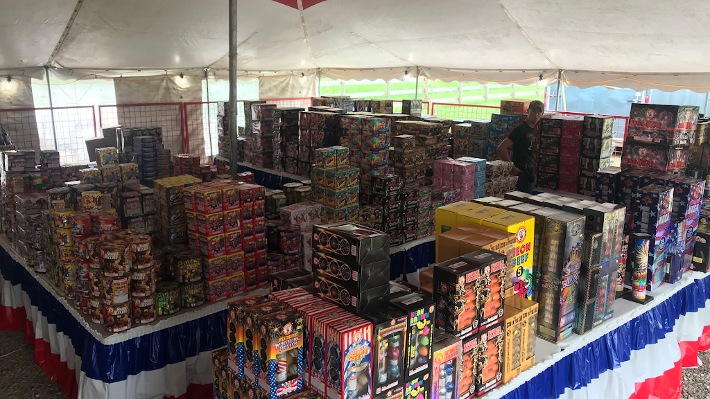 Thunderstruck Fireworks | 3750 Maysville Rd, Carlisle, KY 40311 | Phone: (859) 954-1307