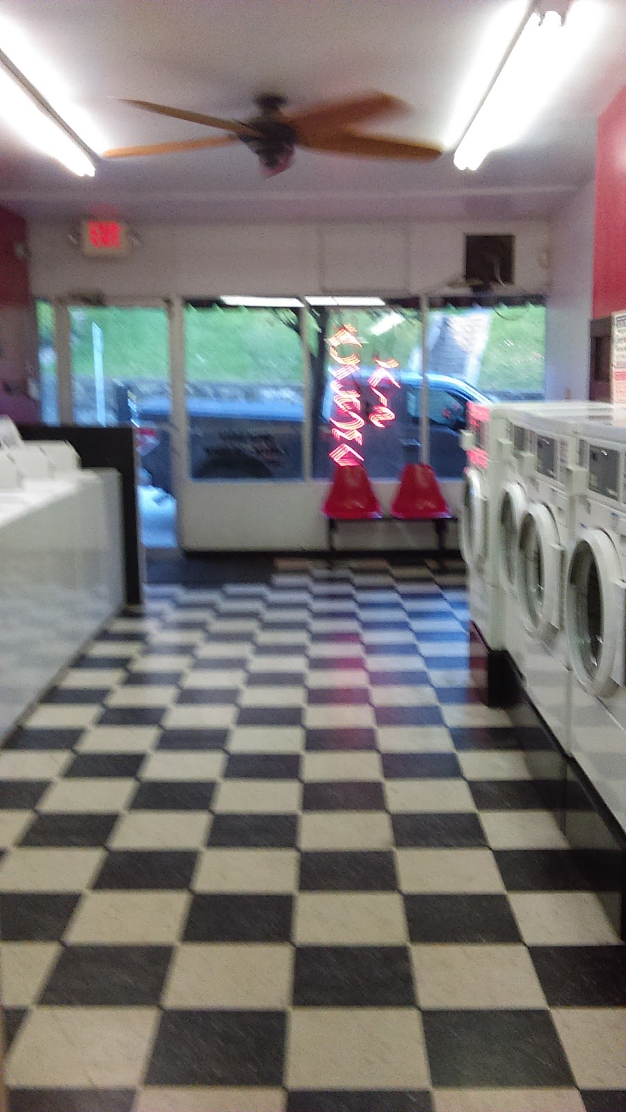 Jays Laundromat | 2813 Brownsville Rd, Pittsburgh, PA 15227, USA | Phone: (814) 791-9274