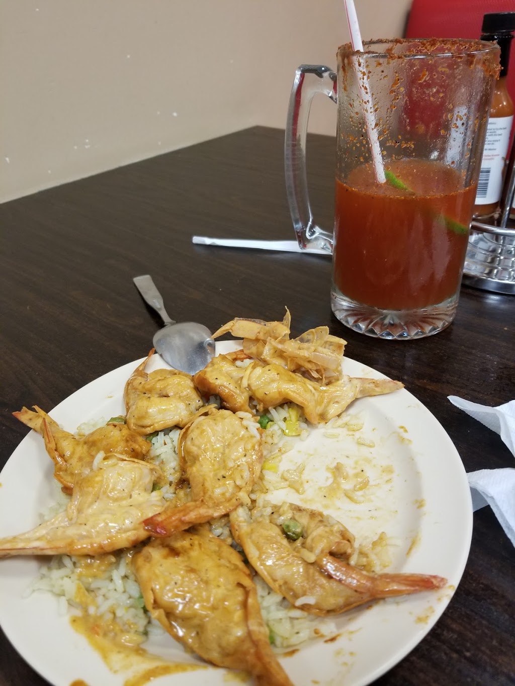 Mariscos El Viejon | 11120 Atlantic Ave, Lynwood, CA 90262, USA | Phone: (310) 885-5584