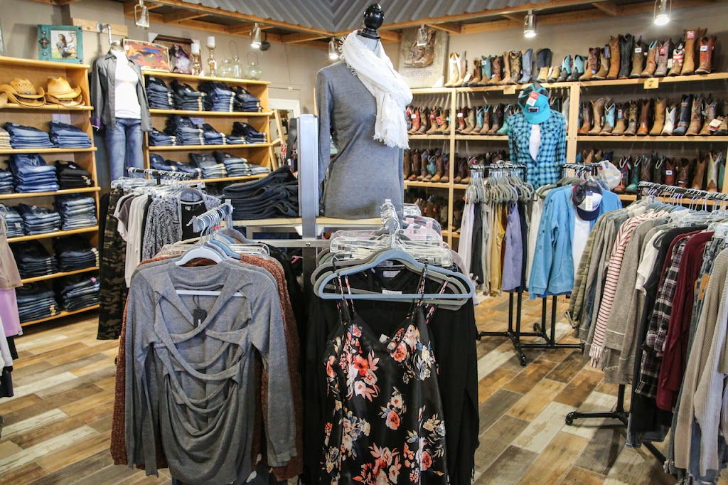 Lees Boutique | 4110 Mother Lode Dr STE B, Shingle Springs, CA 95682, USA | Phone: (530) 677-4891 ext. 116