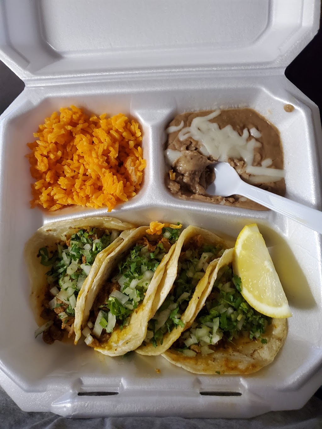 Taqueria El Guero | 700 S Pkwy Dr, Alvarado, TX 76009, USA | Phone: (661) 317-7198