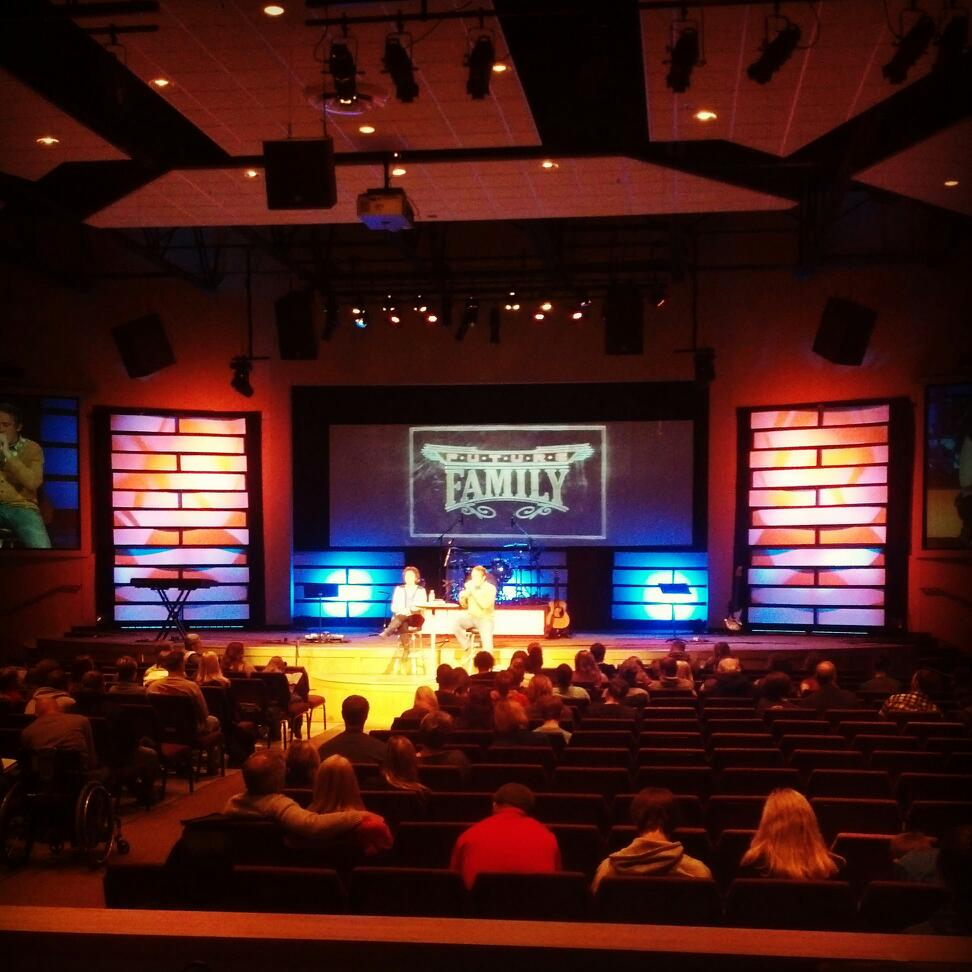 Crossroads Church Woodbury Campus | 5900 Woodbury Dr, Woodbury, MN 55129, USA | Phone: (651) 294-7700