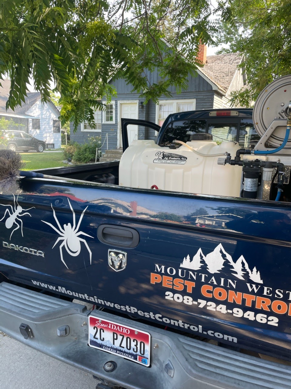 Mountain West Pest Service | 2210 Andy Pl, Nampa, ID 83651, USA | Phone: (208) 724-9462
