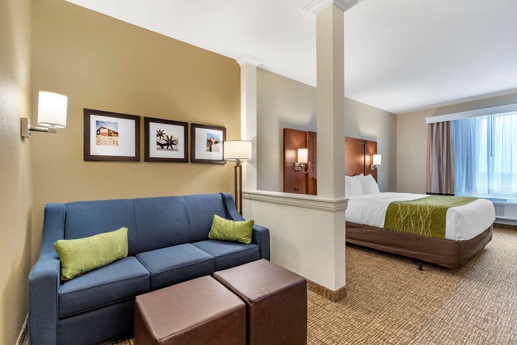 Comfort Suites San Antonio Ft. Sam Houston/Sammc Area | 4630 Hitt Dr, San Antonio, TX 78218, USA | Phone: (210) 314-1005