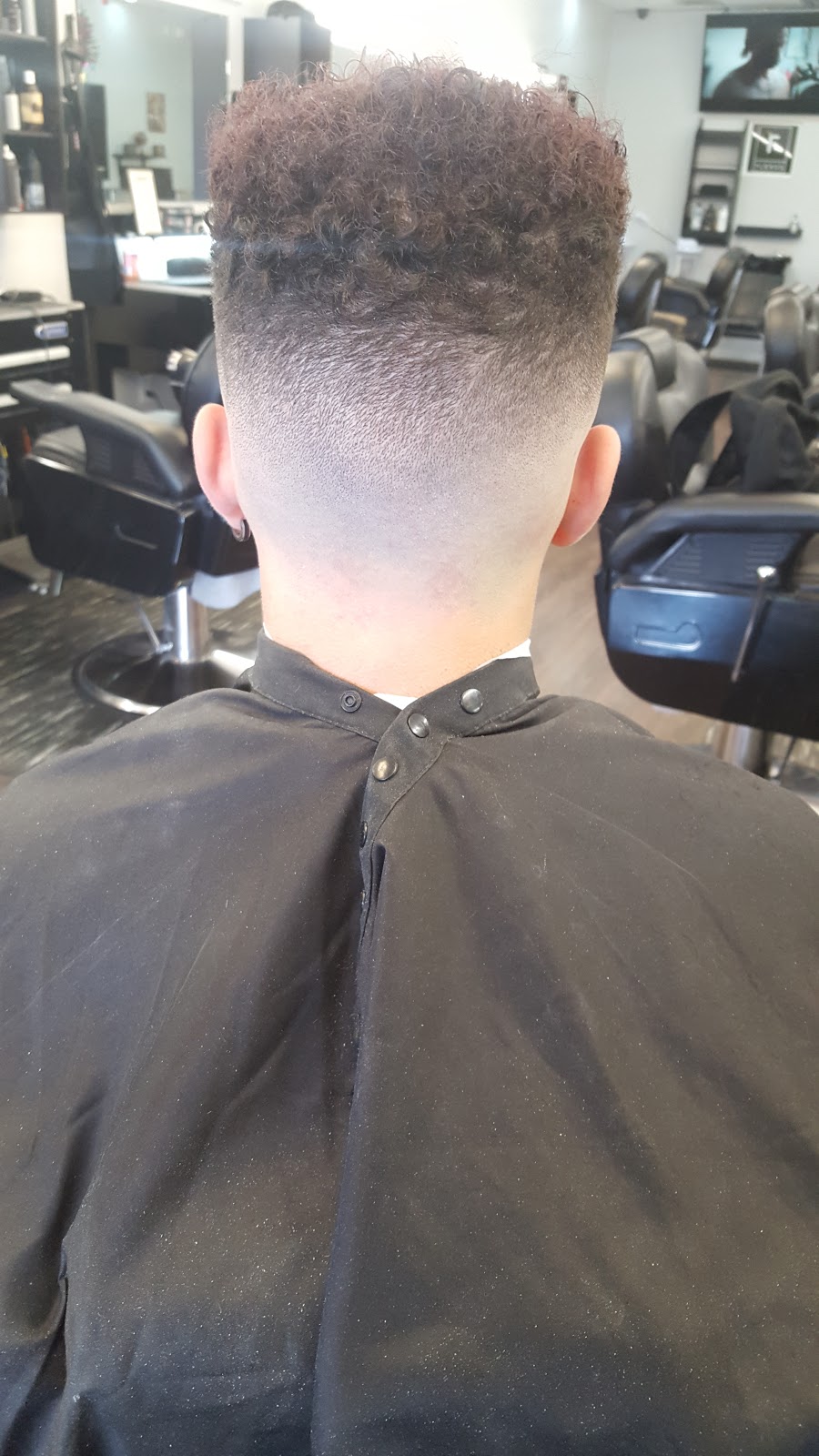 Flexus barber shop | 4270 Aloma Ave, Winter Park, FL 32792, USA | Phone: (407) 505-3117