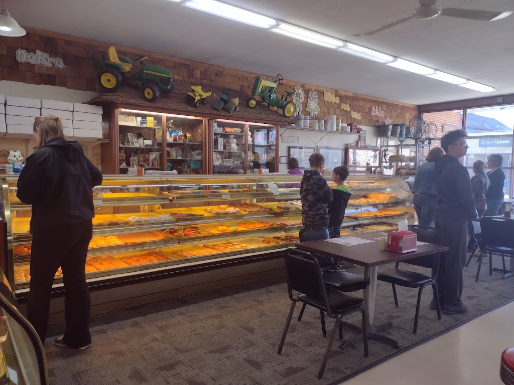 Laus Czech Bakery | 121 Main St W, New Prague, MN 56071, USA | Phone: (952) 758-3220