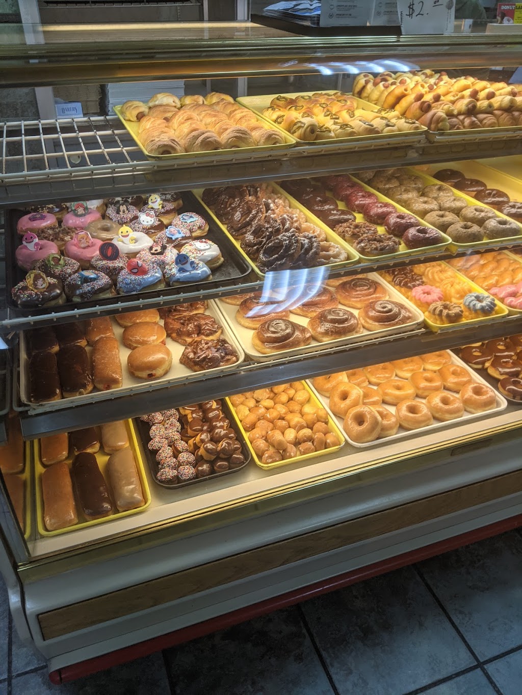 Donutland | 216 N Main St, Euless, TX 76039, USA | Phone: (817) 283-0445