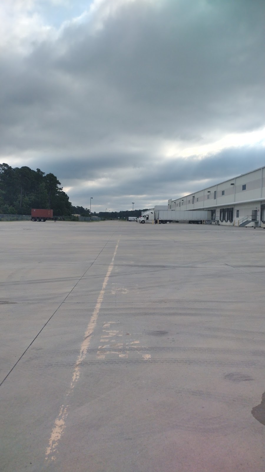 Emser Tile Distribution Center | 1020 Centerpoint Dr, Suffolk, VA 23434, USA | Phone: (757) 935-4060