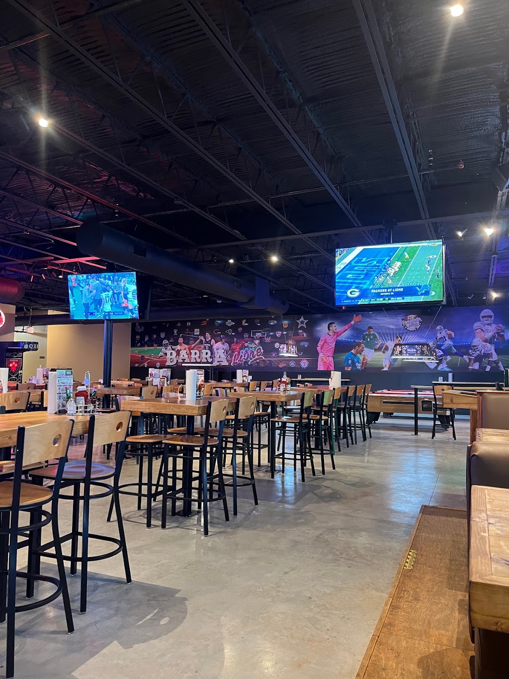 Barra Libre Sports Bar | 2627 Jefferson Blvd suite 307, Dallas, TX 75211, USA | Phone: (469) 248-3124