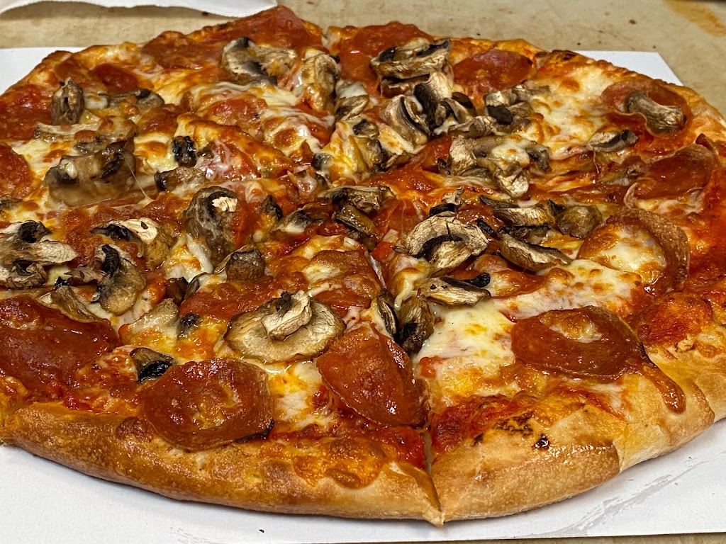 Paparonis Pizza | 32801 Hayes Rd, Warren, MI 48088, USA | Phone: (586) 296-7700