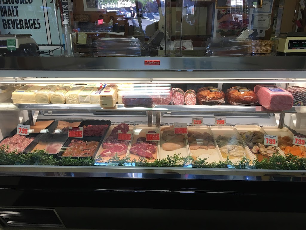 Ferraras Market | 20 W Central St, Franklin, MA 02038, USA | Phone: (508) 520-4621