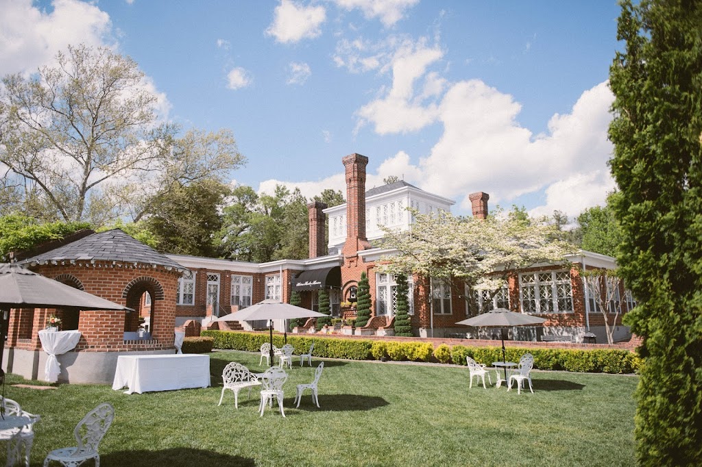 Historic Mankin Mansion Private Wedding & Event Estate | 4300 Oakleys Ln, Richmond, VA 23223 | Phone: (804) 737-7773