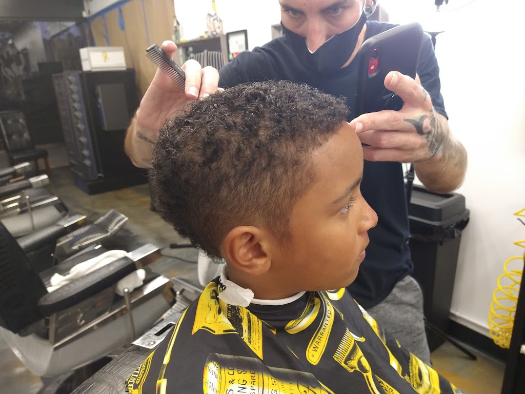 East 2 West Cutz | 1906 Oceanside Blvd Suite Y, Oceanside, CA 92054, USA | Phone: (760) 433-3055