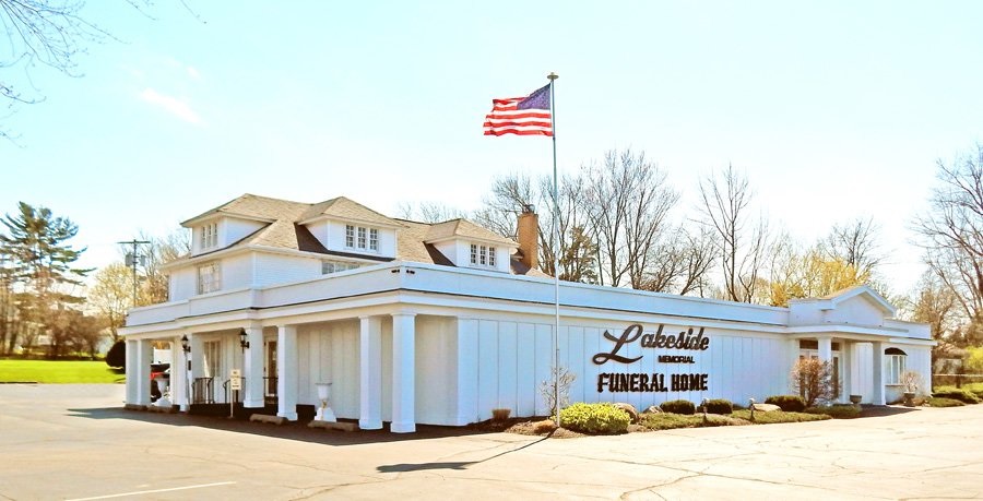 Lakeside Memorial Funeral Home, Inc. | 4199 Lake Shore Rd, Hamburg, NY 14075, United States | Phone: (716) 627-2919