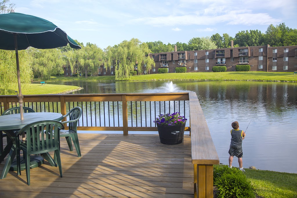 Fawn Lake Apartments | 9640 Fernwood Dr, Olmsted Falls, OH 44138, USA | Phone: (440) 201-9948