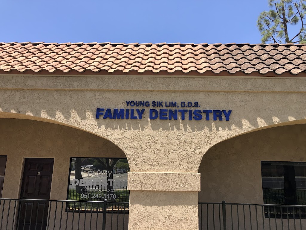 Moreno Valley Family Dentist Young S. Lim, DDS | 11481 Heacock St STE 160, Moreno Valley, CA 92557, USA | Phone: (951) 242-5470