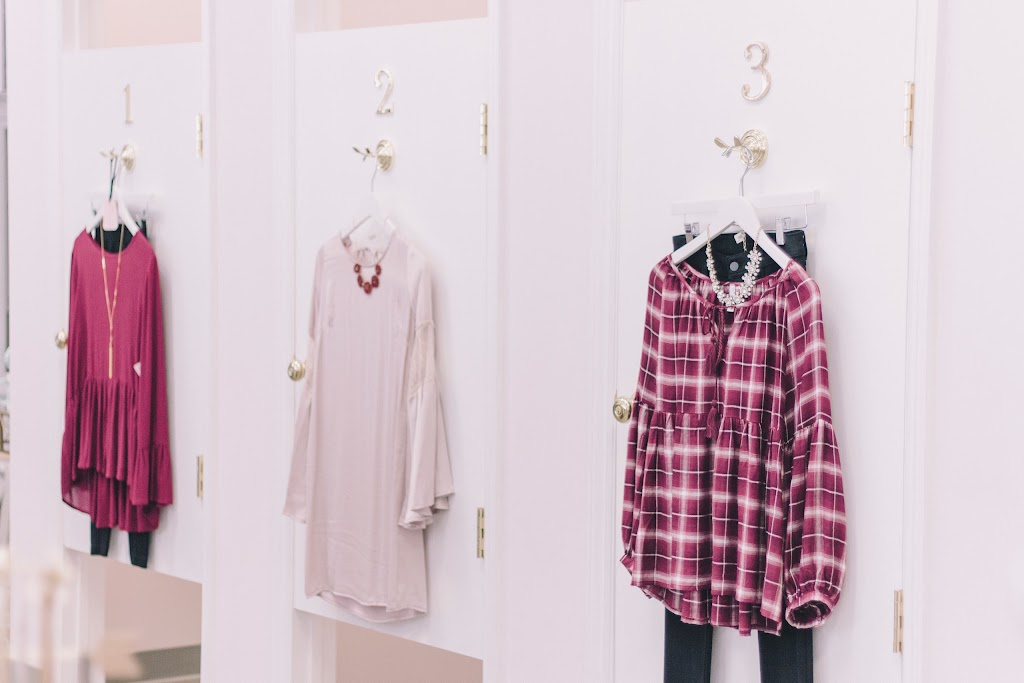 Daisy Shoppe | 101 W Avenida Vista Hermosa #566, San Clemente, CA 92672, USA | Phone: (949) 558-5080