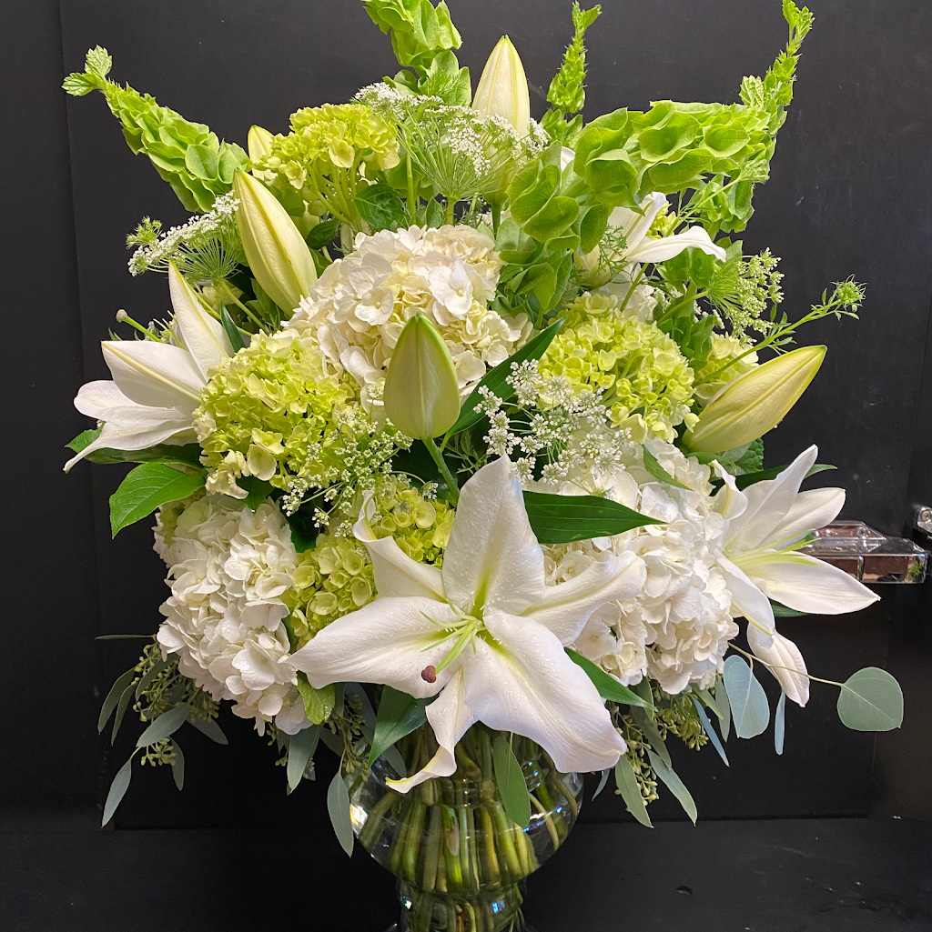 Concord Flower Shop | 135 Commonwealth Ave, Concord, MA 01742, USA | Phone: (978) 369-2404