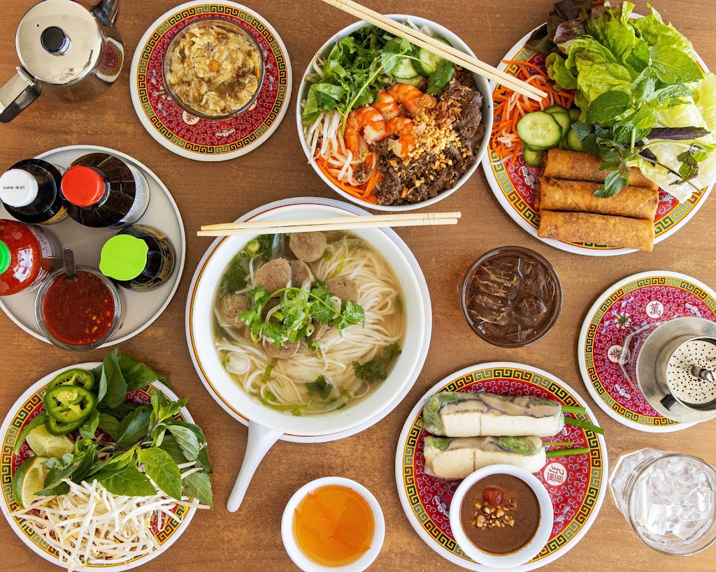 Pho Café | 2841 Sunset Blvd, Los Angeles, CA 90026, USA | Phone: (213) 413-0888