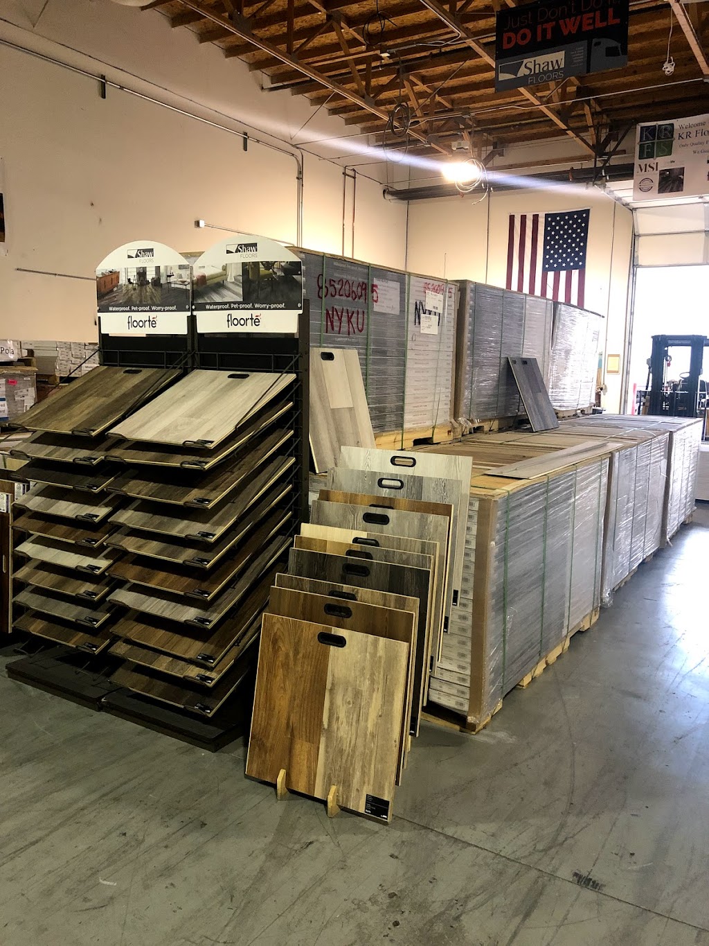 KR Flooring Solutions, LLC | 7150 W Roosevelt St, Phoenix, AZ 85043, USA | Phone: (602) 442-9190