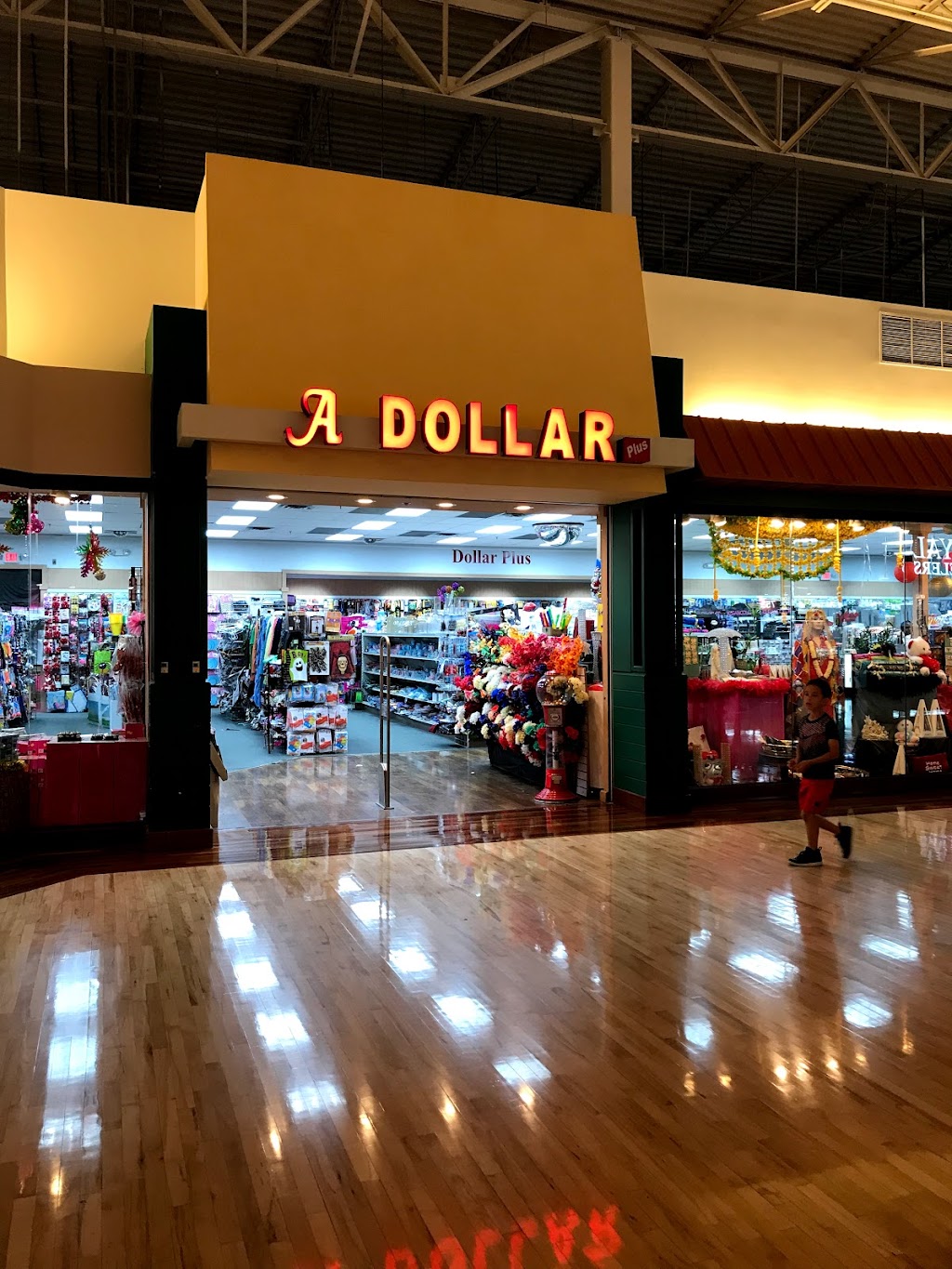 Dollar Plus | 3000 Grapevine Mills Pkwy, Grapevine, TX 76051, USA | Phone: (972) 355-5505