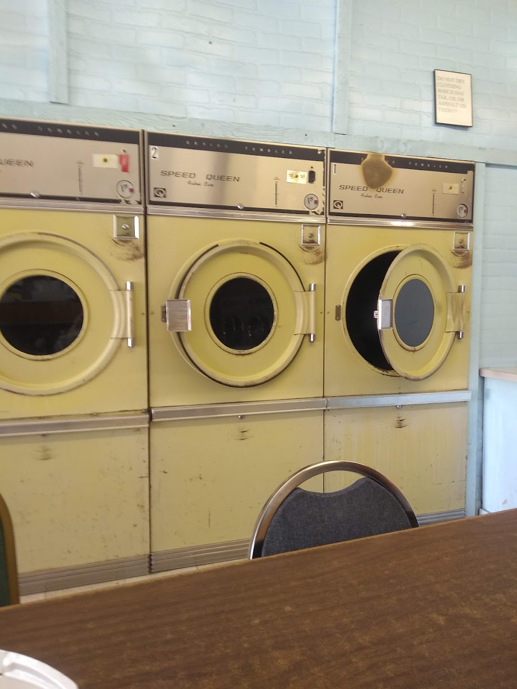 Hillsboro Laundry | 10720 MO-21 Bus, Hillsboro, MO 63050, USA | Phone: (314) 520-3025