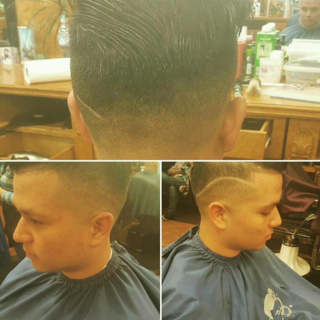 Christian & Robertos Barber | 1183 W Holt Ave, Pomona, CA 91768, USA | Phone: (909) 397-0760