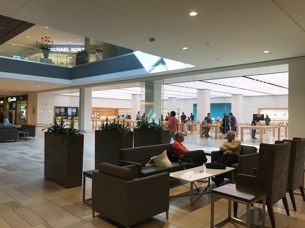 Apple Ridgedale | 12531 Wayzata Blvd, Minnetonka, MN 55305, USA | Phone: (952) 486-4861