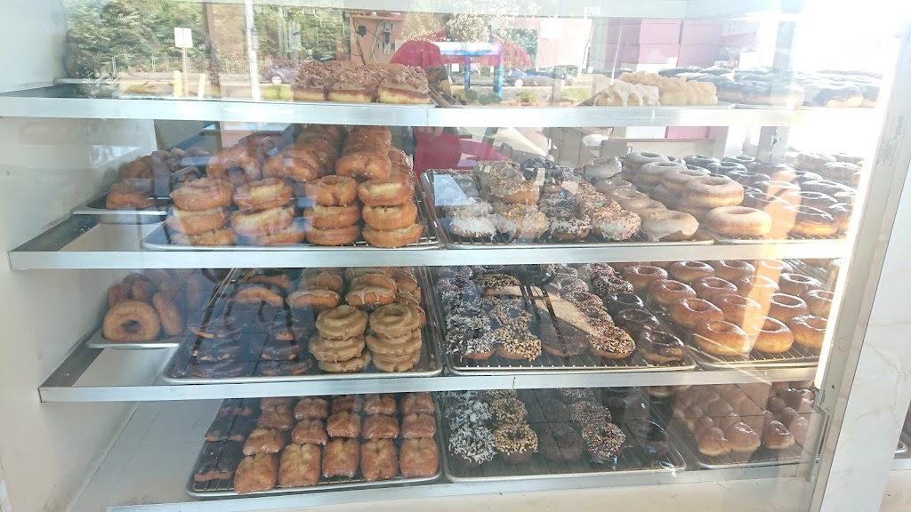 Henrys Donuts | 7415 Hardeson Rd STE D, Everett, WA 98203, USA | Phone: (425) 355-0285