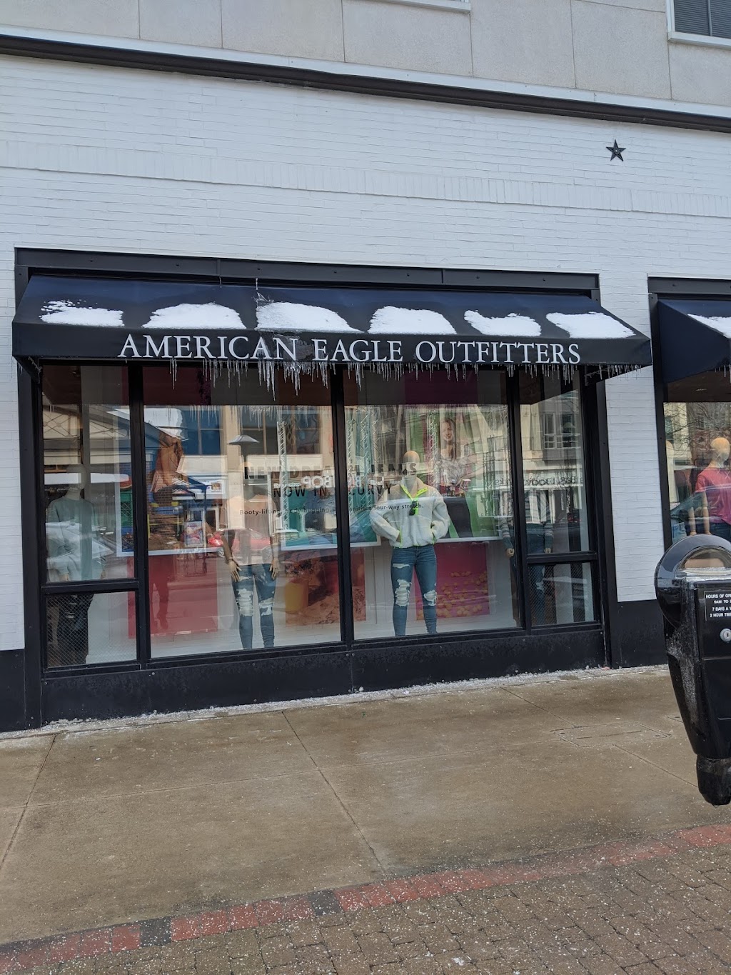 American Eagle Store | 253 Crocker Park Blvd Space 225, Westlake, OH 44145 | Phone: (440) 899-7388