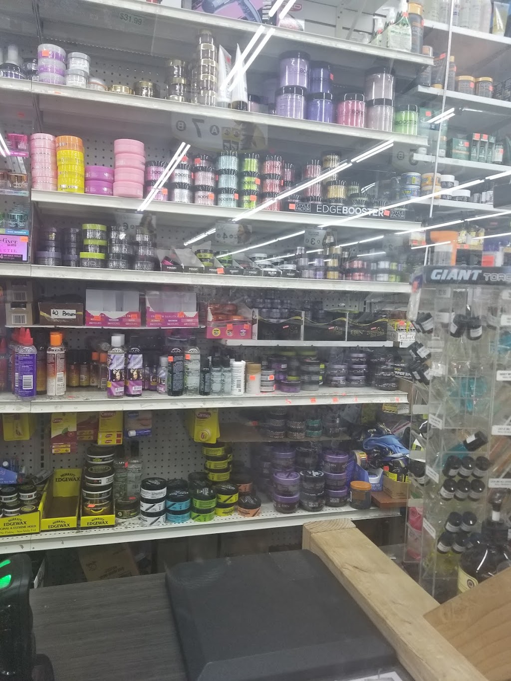 Hollywood Beauty Supply | 10010 W 7 Mile Rd, Detroit, MI 48221, USA | Phone: (313) 345-7550