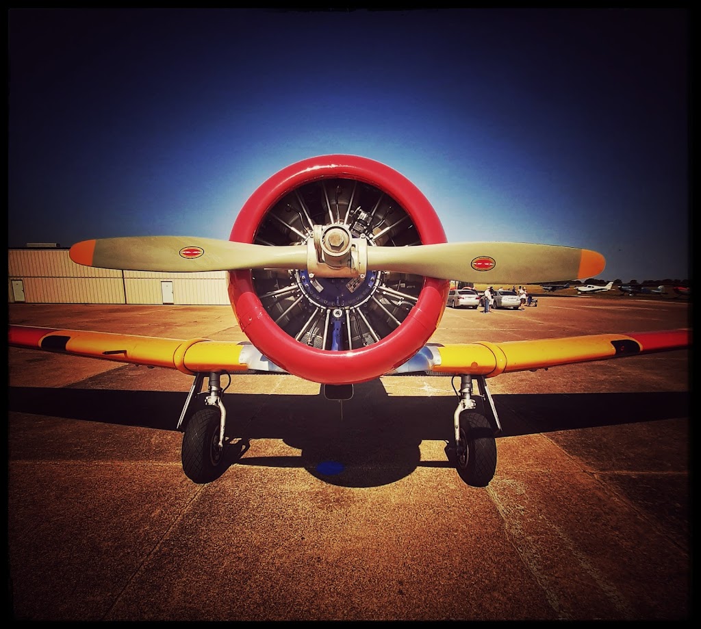 Gainesville Muni Airport - GLE | 2300 Airport Dr, Gainesville, TX 76240, USA | Phone: (940) 668-4565