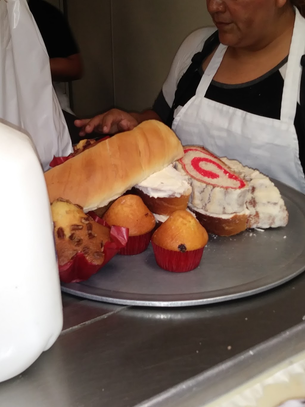 Rosas Pasteleria Panaderia | 1011 S Fairview St, Santa Ana, CA 92704, USA | Phone: (714) 550-9589