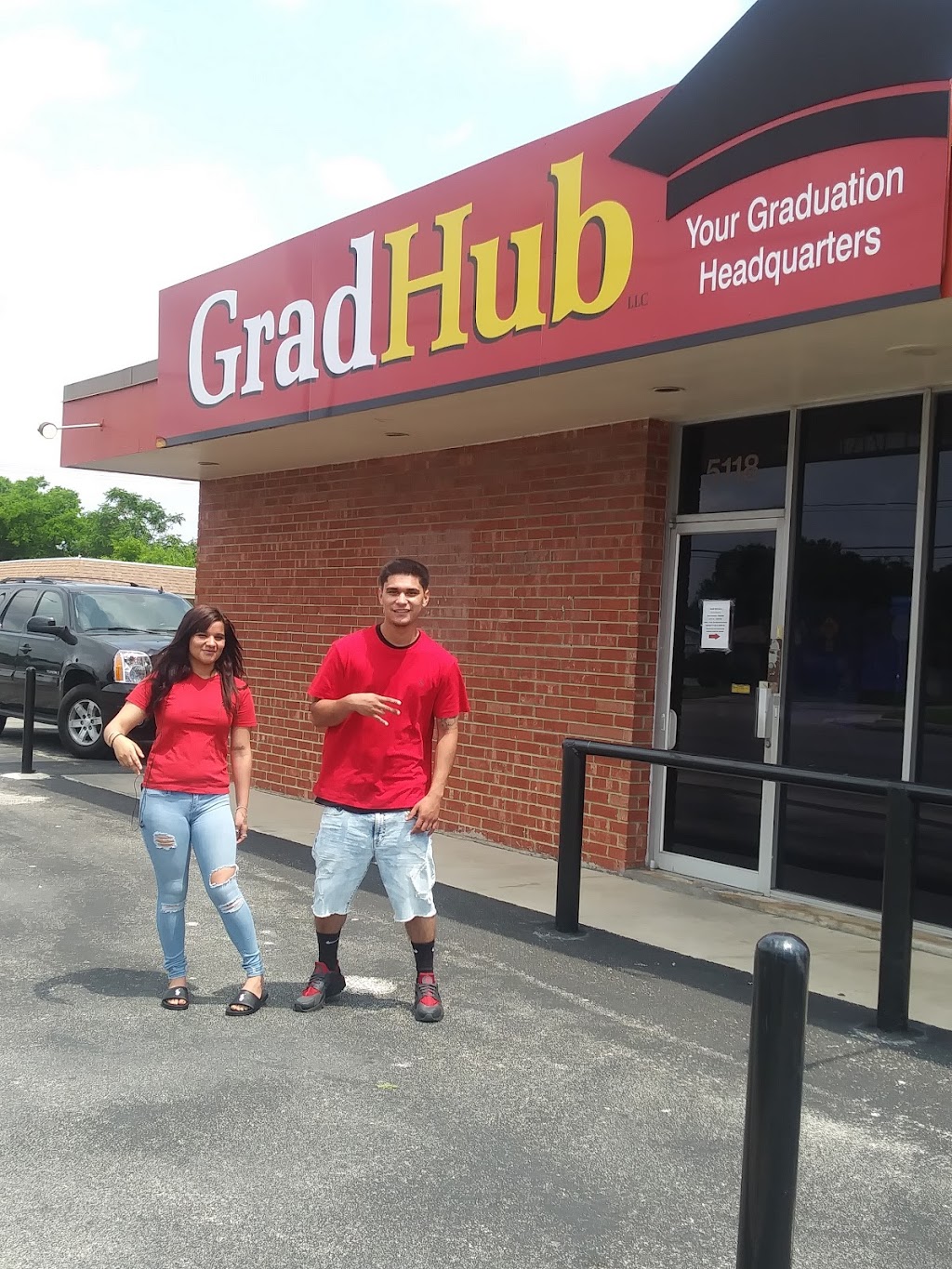 Grad Hub LLC | 5118 San Pedro Ave, San Antonio, TX 78212, USA | Phone: (210) 829-4577